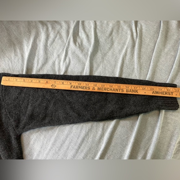 Everlane Felted Merino Cardigan Sweater Charcoal small NWT - Picture 8 of 10